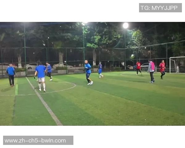 中国男篮蓝队与红队激战正酣谁将赢得这场精彩对决的胜利